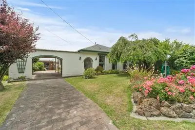Second view of Homely house listing, 3 Sandown Court, Somerville VIC 3912