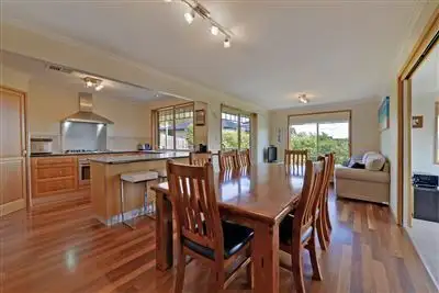 1 Raleigh Court, Howrah TAS 7018