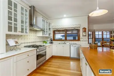 Fifth view of Homely house listing, 7 Camphor Close, Lysterfield VIC 3156