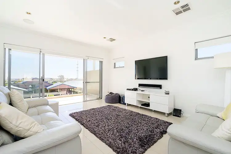 Seventh view of Homely house listing, 7 Seascape View, Yangebup WA 6164