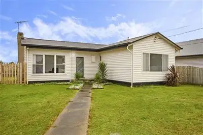 30 Brayshay Rd, Newcomb VIC 3219