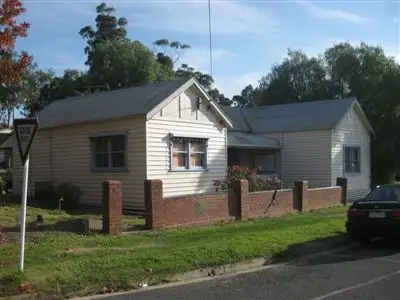 7 The Semi Circle, Yea VIC 3717