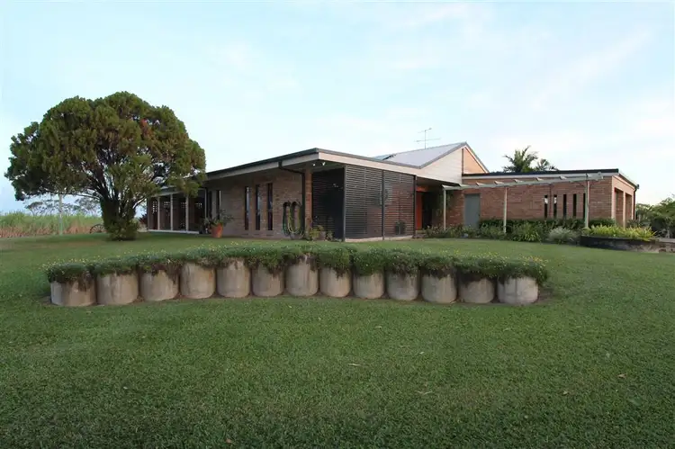 113 Loram Road, Jarvisfield QLD 4807