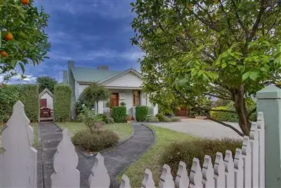 30 Pine Crescent, Boronia VIC 3155