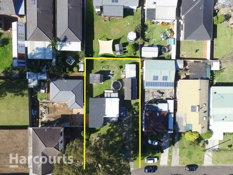 8 Phyllis Street, Minto NSW 2566