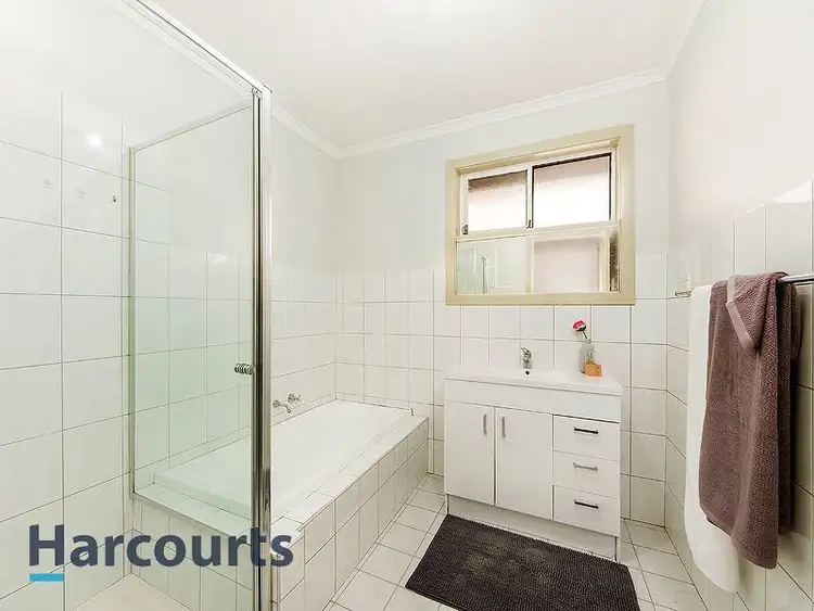 Sixth view of Homely unit listing, 2/20 Kynoch St, Deer Park VIC 3023