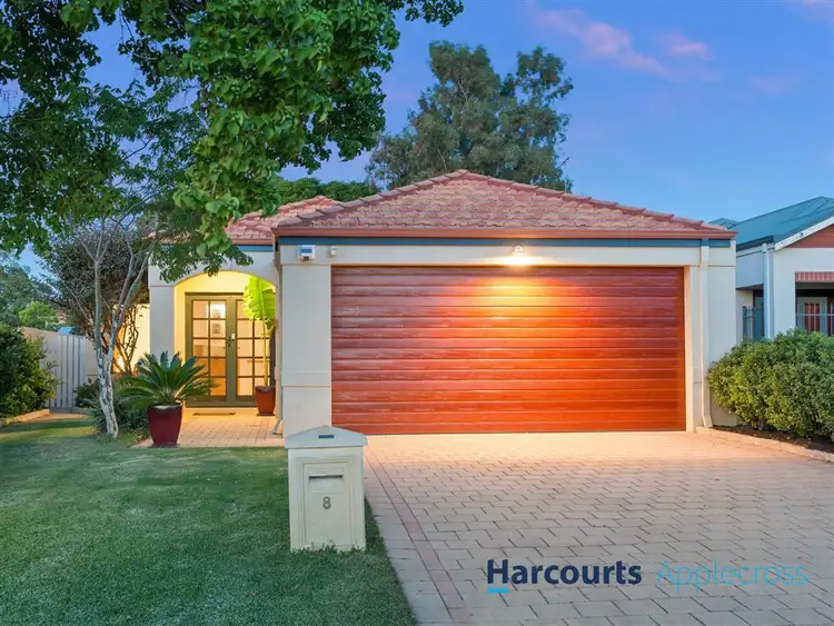 8 Coverley Street, Alfred Cove WA 6154