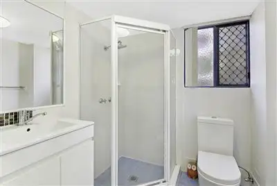 Fifth view of Homely unit listing, 2/103-105 Frank Street, Labrador QLD 4215