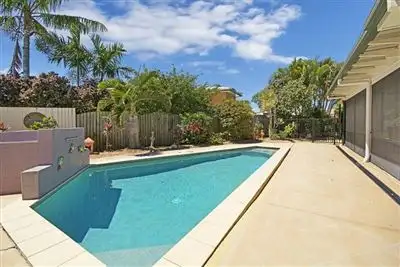Second view of Homely house listing, 5 Hodges Ct, Banksia Beach QLD 4507
