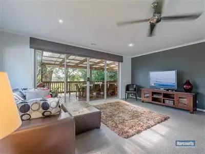 Sixth view of Homely house listing, 9 Andrew Court, Drouin VIC 3818