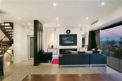 13 Kelly Avenue, Miami QLD 4220