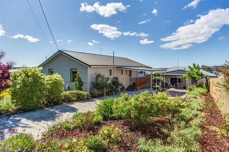 12 Ross Street, Beauty Point TAS 7270