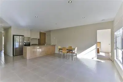 Sixth view of Homely unit listing, 2/223 Mackenzie Street, Centenary Heights QLD 4350