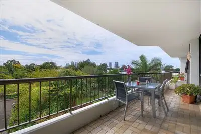 7/54 Hooker Boulevard, Mermaid Waters QLD 4218