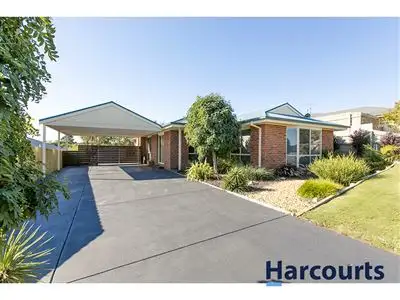 9 Cameron Court, Drouin VIC 3818