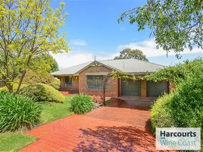 30 Giles Road, Willunga SA 5172
