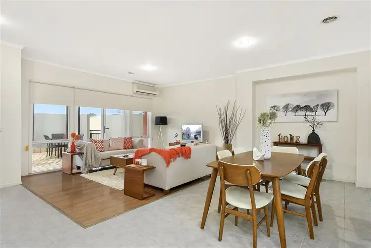 Main view of Homely townhouse listing, 4/22 Tulloch Grove, Glen Waverley VIC 3150