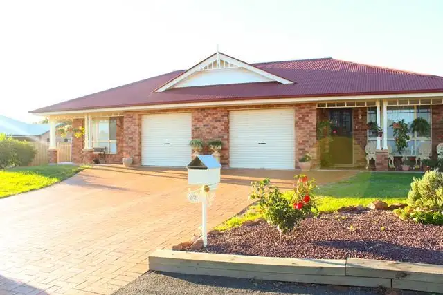 2 Hogan Place, Cobar NSW 2835