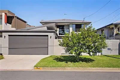 26 Scoter Avenue, Paradise Point QLD 4216