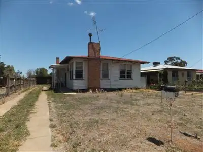 210 Woods Street, Donald VIC 3480