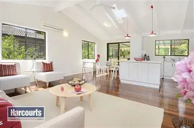 19 Amaroo Avenue, Ferny Hills QLD 4055