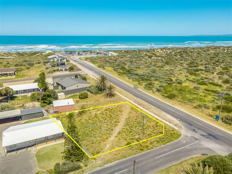 6 Beach Road, Goolwa South SA 5214