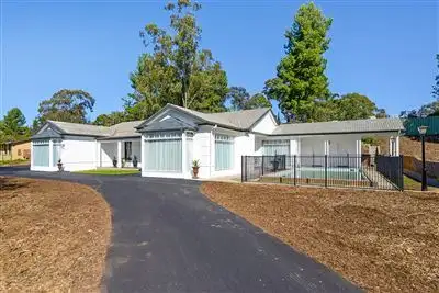 16 Murtoa Road, Eden Hills SA 5050