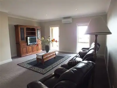 Fifth view of Homely house listing, 8 Eccles Way, Leongatha VIC 3953