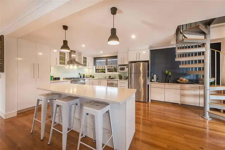18 Emanuel Drive, Seaford VIC 3198
