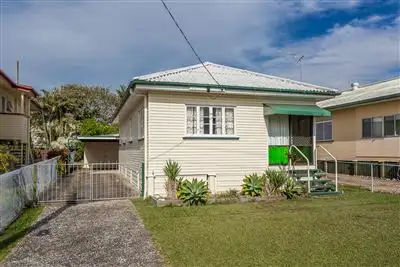 9 Manley Street, Redcliffe QLD 4020