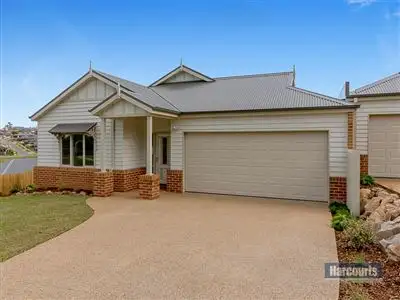 Main view of Homely house listing, 2/41 Manikato Drive, Drouin VIC 3818