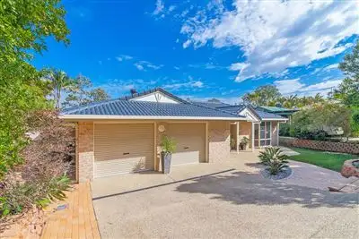 12 Tavuzzi Tce, Edens Landing QLD 4207
