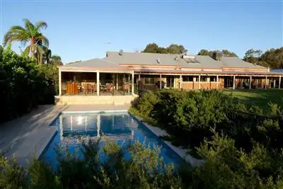 90 Rustic Gardens, Carramar WA 6031