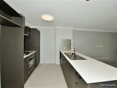 Sixth view of Homely house listing, 10 Clarendon Circuit, Lakelands WA 6180