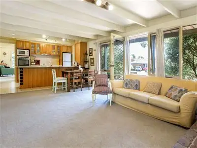 Fourth view of Homely house listing, 8 Lyn Court, Somerville VIC 3912