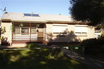 8 Filmer Street, Tintinara SA 5266