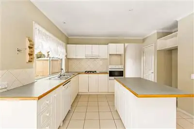 Seventh view of Homely house listing, 2 Gleneagles Avenue, Tarneit VIC 3029