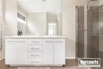 Fourth view of Homely house listing, 15 Ellesse Way, Berwick VIC 3806