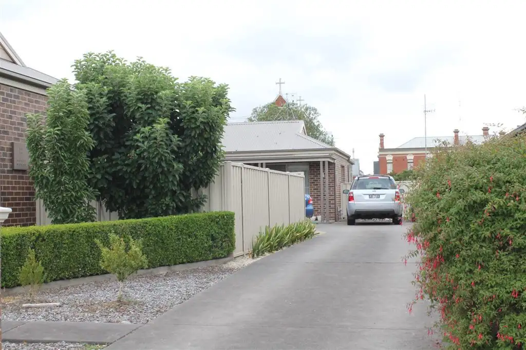 Main view of Homely unit listing, 2/24 Parrott Street, Cobden VIC 3266