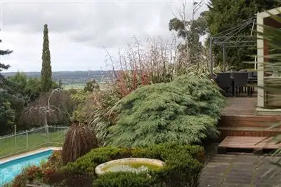 21 Two Bays Road, Mount Eliza VIC 3930
