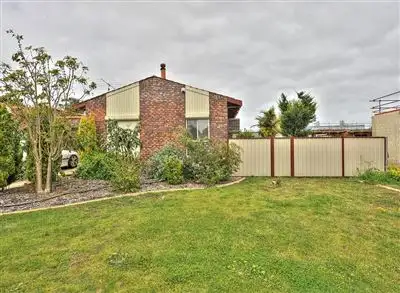 11 Lanyon Street, Mandurah WA 6210