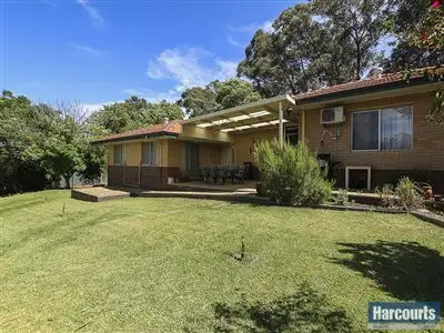 125 Lesmurdie Road, Lesmurdie WA 6076