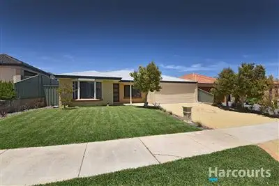 16 Pennine Pass, Merriwa WA 6030