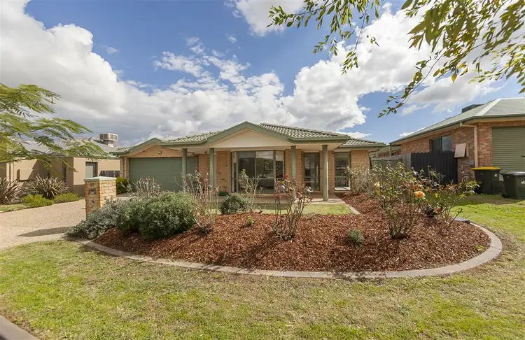27 Tesselaar Street, Gungahlin ACT 2912