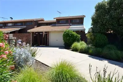 5/28 Sandpiper Place, West Lakes Shore SA 5020