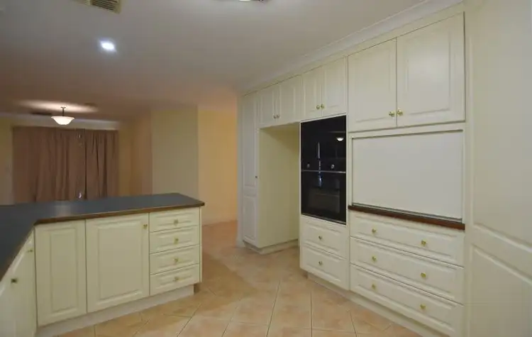 Fifth view of Homely house listing, 2 Kathleen Court, Wangaratta VIC 3677