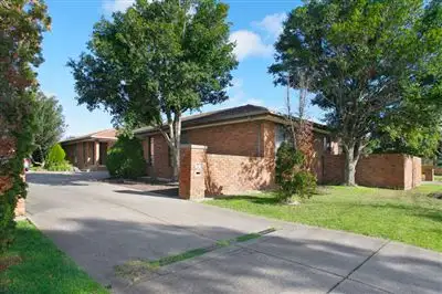 1/10 - 14 Chatham Close, Bell Post Hill VIC 3215