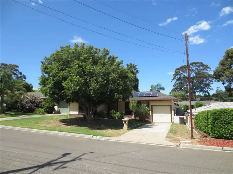 12 Amberly Drive, Happy Valley SA 5159
