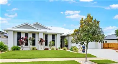8 Myrtle Place, Mountain Creek QLD 4557