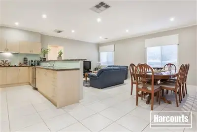 Fourth view of Homely house listing, 2 Oakmoss Place, Berwick VIC 3806